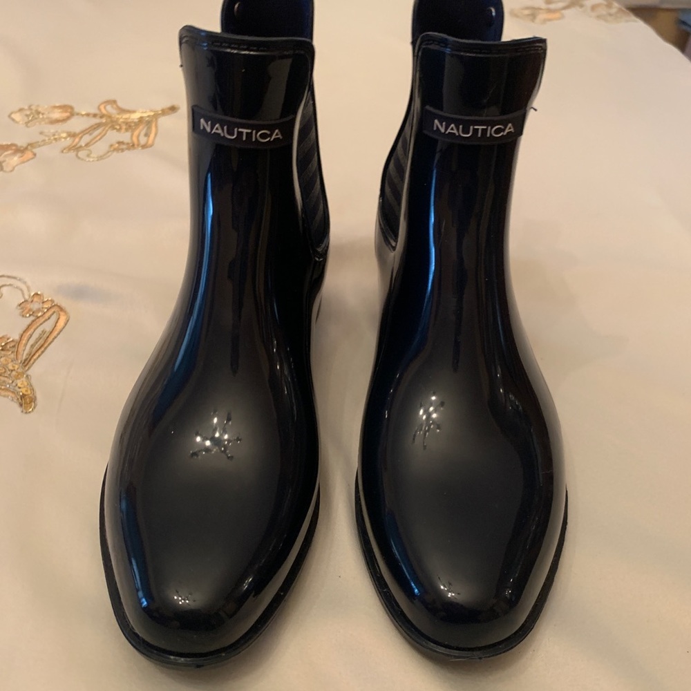 Nautica women’s rain boots